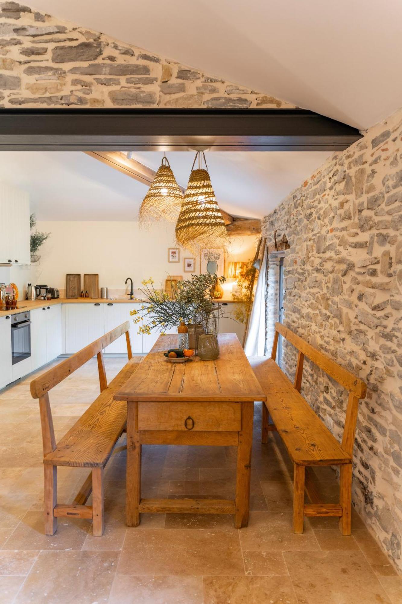 Les Terres Aoyama Hotel Saint Julien Les Rosiers Ngoại thất bức ảnh