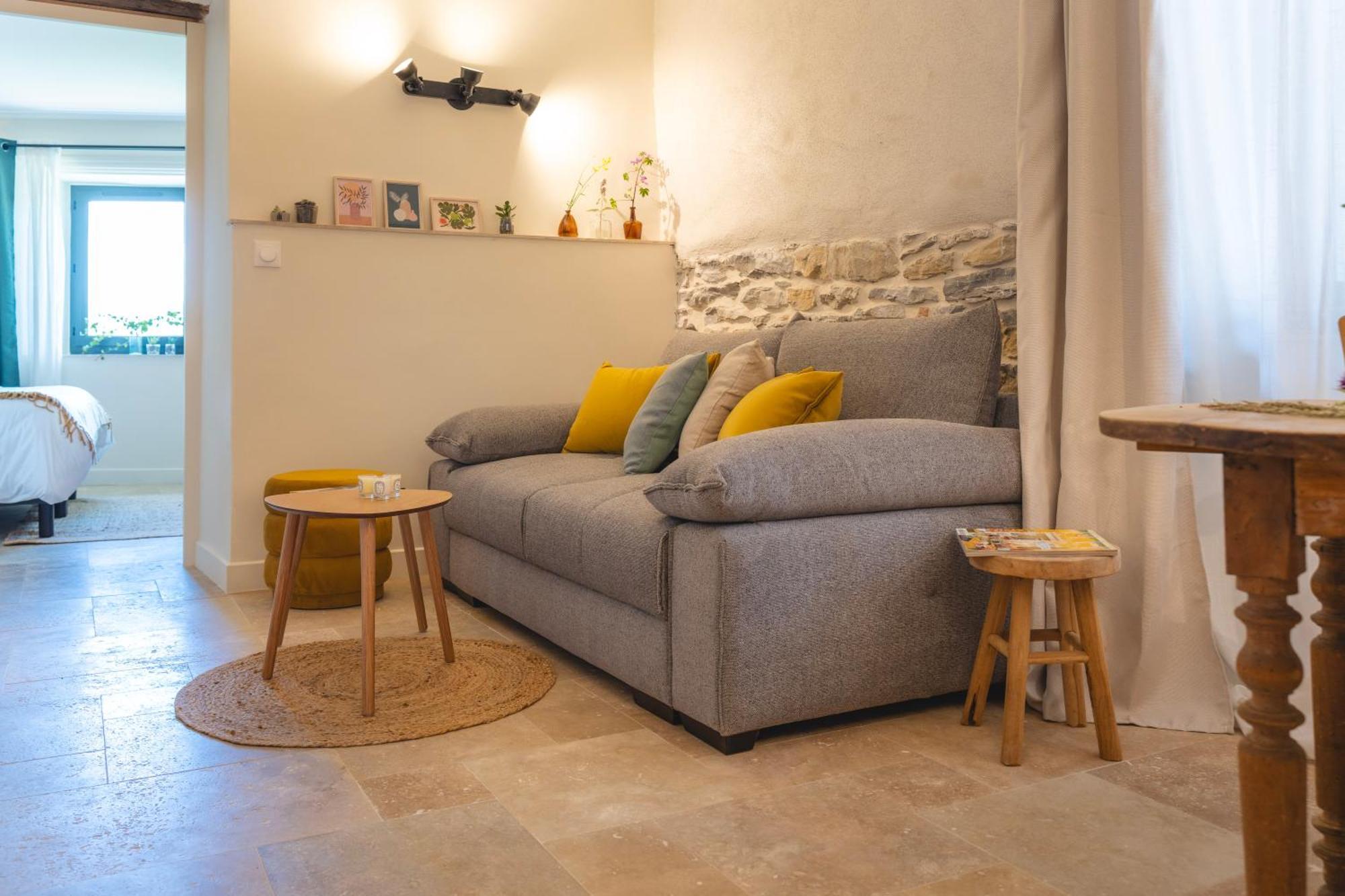 Les Terres Aoyama Hotel Saint Julien Les Rosiers Ngoại thất bức ảnh