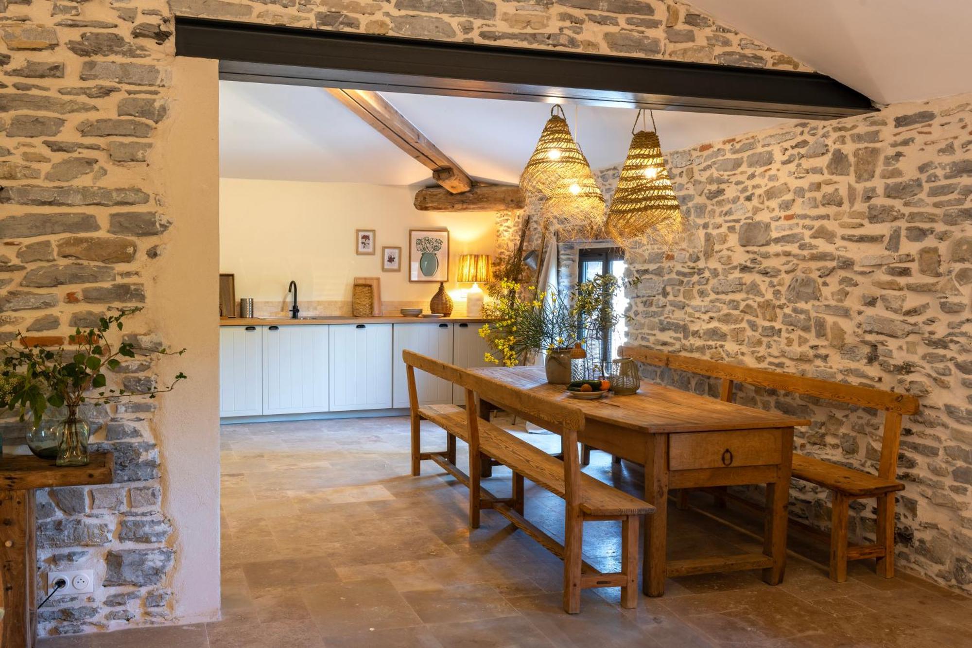Les Terres Aoyama Hotel Saint Julien Les Rosiers Ngoại thất bức ảnh